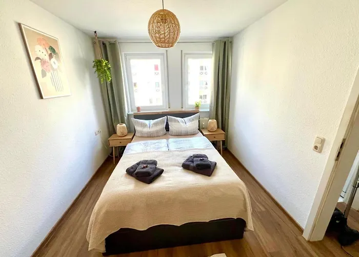 アパート Arjen ピルナ